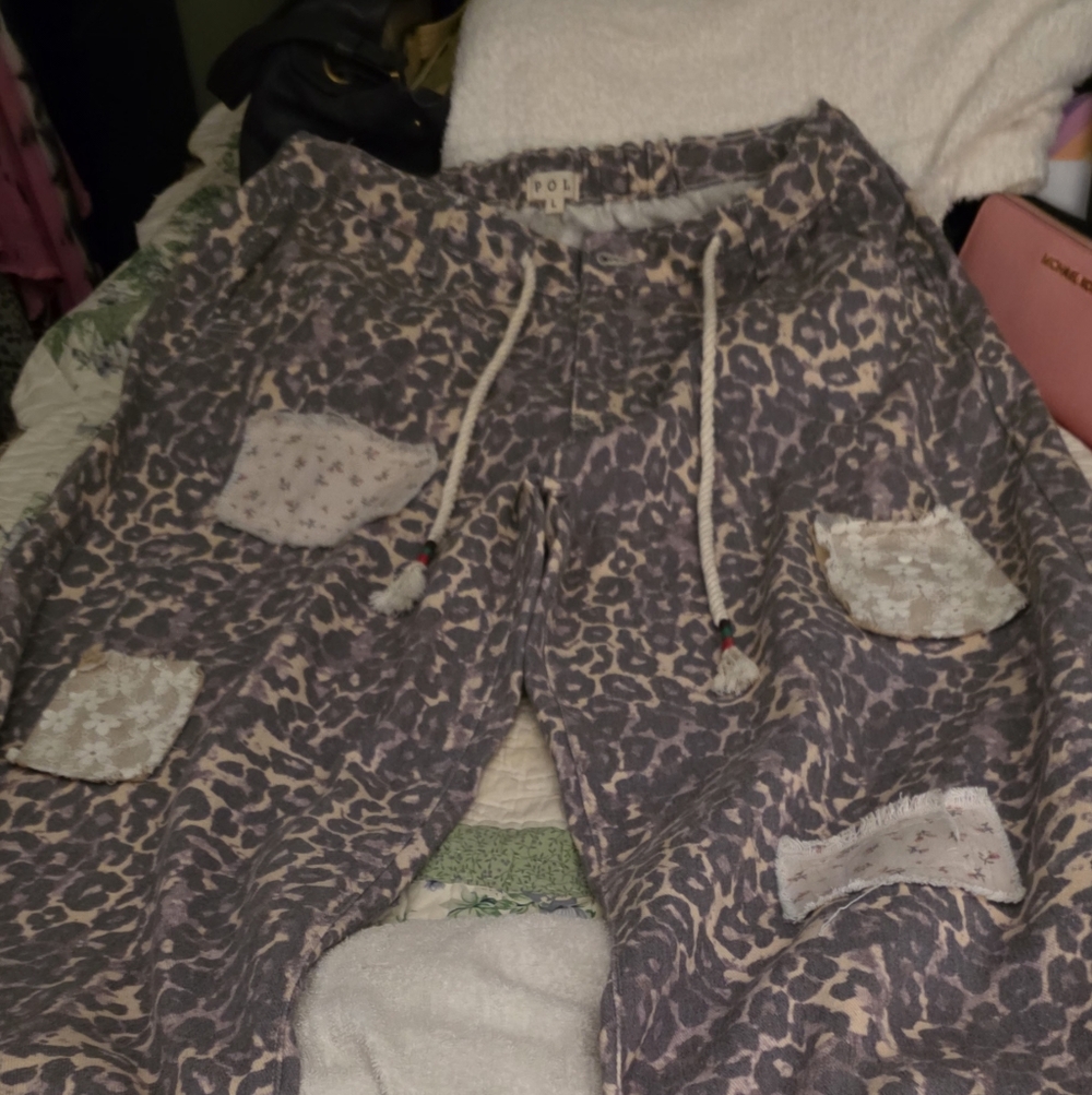 POL  Leopard Print Joggers with Pockets